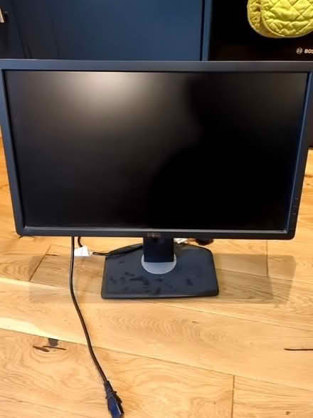 Photo of free Dell 23" monitor, won't turn on (Whitehall BS5) #1