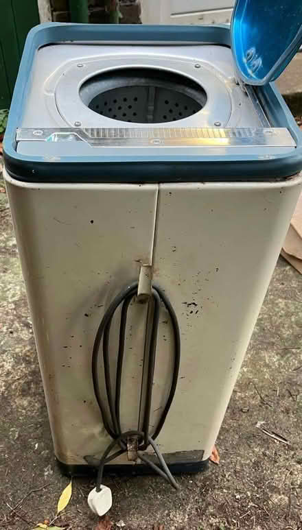 Photo of free Vintage Hoover Spin Dryer (DA1) #4