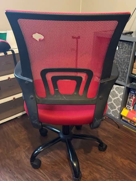 Photo of free Red Mesh Swivel Desk Chair (Fairburn, Ga) #3