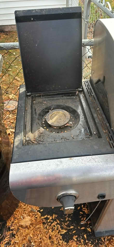 Photo of free Char-Broil Commercial Series grill (Hopkins, MN 55343) #2