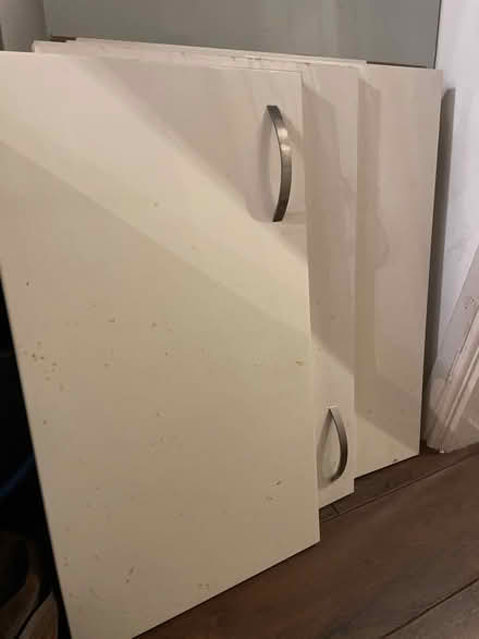 Photo of free Cream kitchen doors (Chapeltown S35) #1