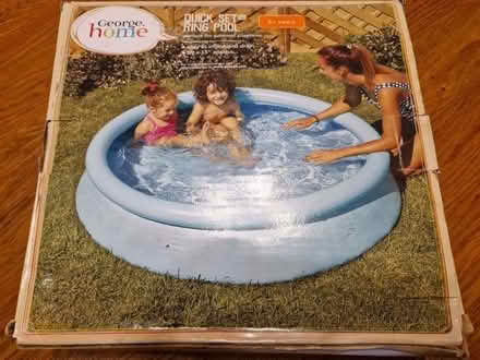 Photo of free Inflatable Paddling Pool, Modelling Sand Set and Crazy Golf (Plean FK7) #1