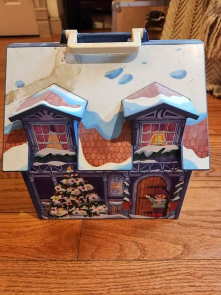 Photo of free Playmobil Christmas cottage (Capitol Hill, DC) #2