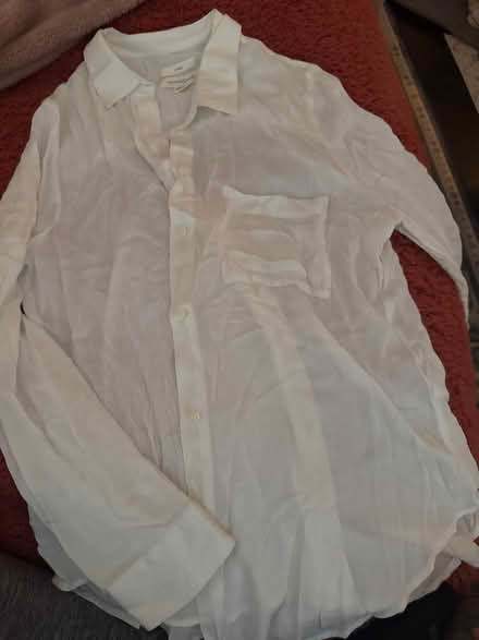 Photo of free White treasure and bond shirt (Upper west side) #2