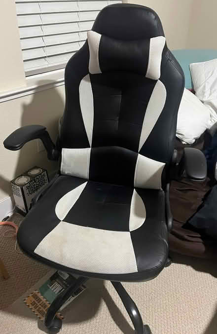 Photo of free Office chair (Sunnyvale Downtown) #1