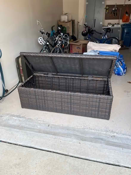 Photo of free Sunbrella woven storage bench (Long Reach Village, Columbia) #4