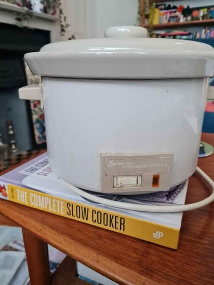 Photo of free Swan slow cooker (1980s?) (SE25 / CR7) #1