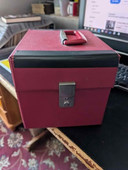 Photo of free 7" singles storage box, red (EH6) #1