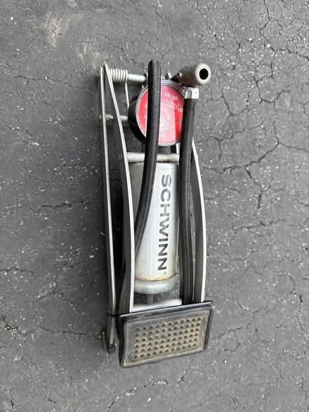 Photo of free Car/Bike tire pump (Brookeville) #1