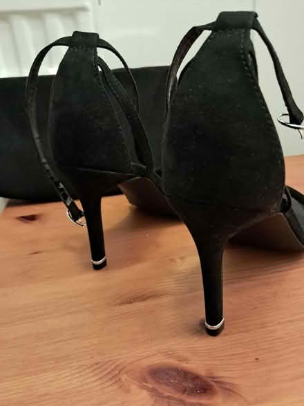 Photo of free Size 6 sandals and clutch bag (Great Sutton, Ellesmere Port) #2