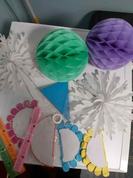 Photo of free Paper party decorations (Woolton L25) #1