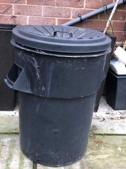 Photo of free Dustbin (Hyde SK14) #1