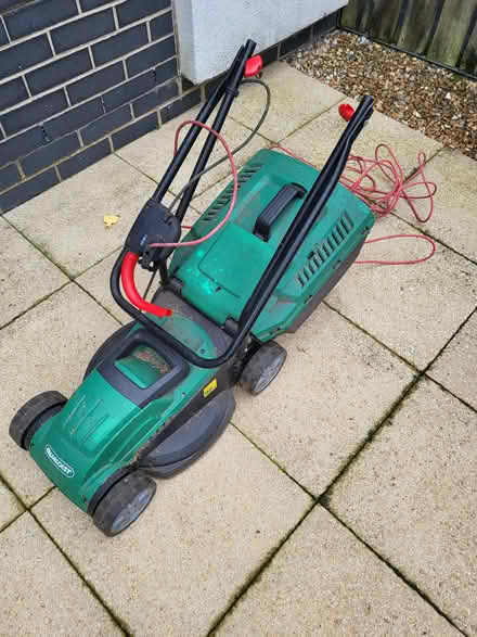 Photo of free Lawn mower, in good working condition (Chapel Wharf SO14) #2