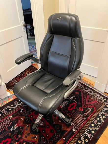 Photo of free Desk/office chair (Christian hill area) #1