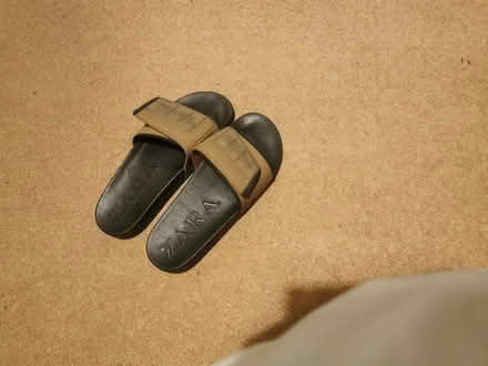 Photo of free Zara slides (RH13) #1