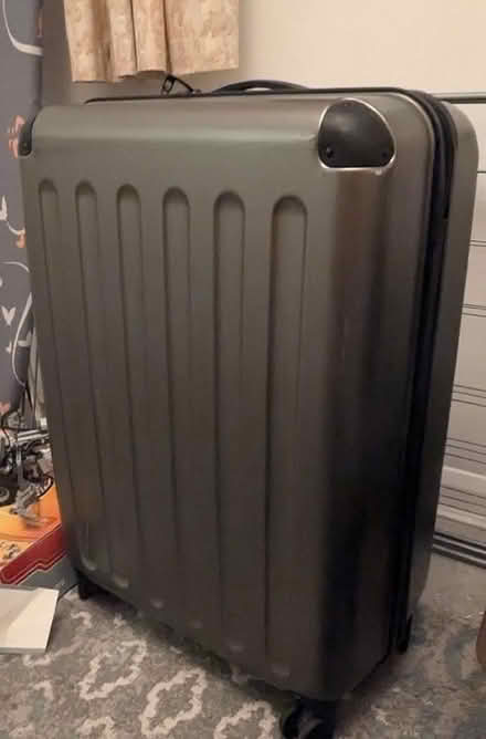 Photo of free Large suitcase (Ampthill MK45) #1