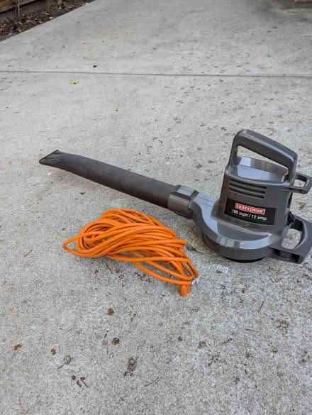 Photo of free Electric leaf blower (Duveneck/St. Francis) #1