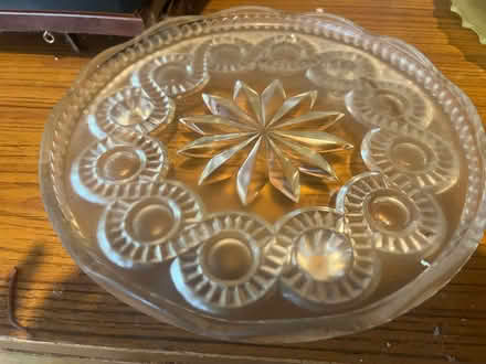 Photo of free Decorative cake stand and serving plate (Chessington KT9) #2