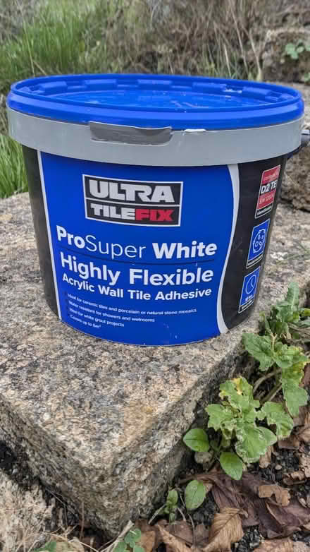 Photo of free Tile Adhesive left over (OX25 Steeple Aston) #1