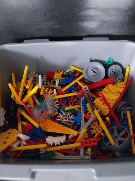 Photo of free Small knex (CH49) #2