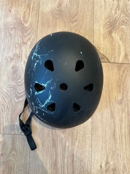 Photo of free Pro-Tech Skateboarding helmet (Handforth, SK9) #3