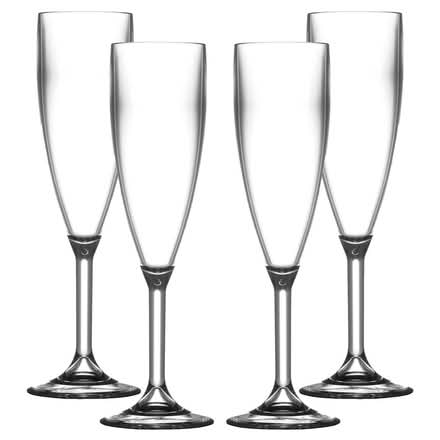 Photo of Plastic Fizz Glasses and Platters for a Party (IP2) #1