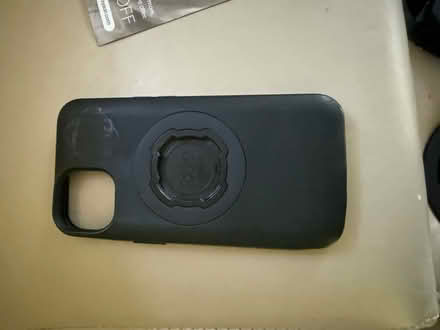 Photo of free iPhone 13 Quad Lock case (Sunrise) #1