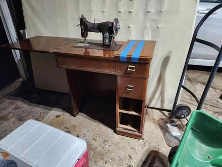 Photo of free 2ceilingfans,2tables&sewingmachine (Near 55th & Cass) #4