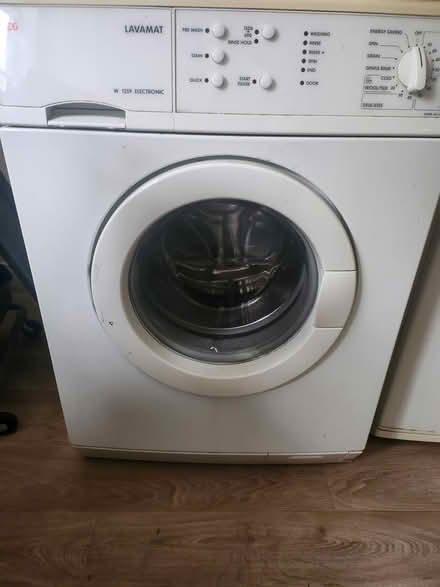 Photo of free Washing machine (South croydon) #2