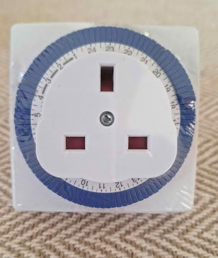 Photo of free Timer plug (Prestbury GL52) #1