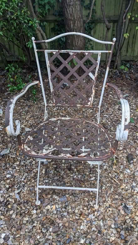 Photo of free Old rusty garden chair (Finchampstead RG40) #1