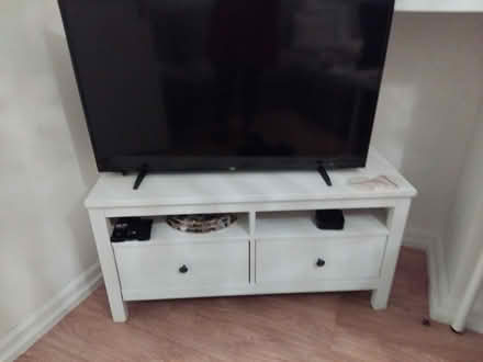 Photo of free White tv stand/unit with drawers (SG12) #3