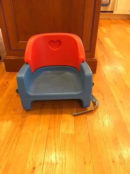 Photo of free Toddler booster seat (Gladstone) #1