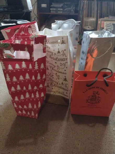 Photo of free Bottle/gift bags (North Tonbridge TN9) #1