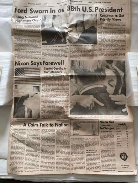 Photo of free vintage Oakland Tribune issues (near the Cupertino Library) #2