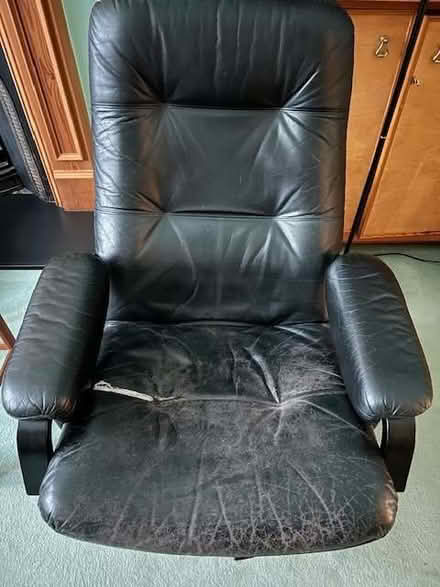 Photo of free Black leather reclining armchair (Ealing W5) #2