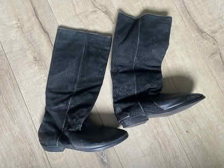 Photo of free Women’s boots 7M (East Palo Alto) #1