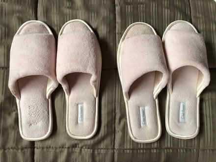 Photo of free Deer foam women’s slippers (East Palo Alto) #1