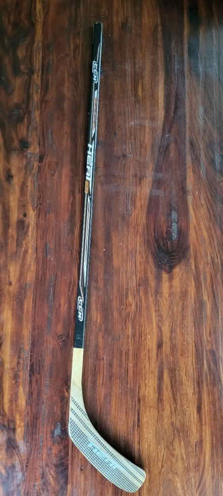 Photo of free Youth Hockey stick (Upper Beaches) #2