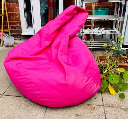 Photo of free Large bean bag (SE1) #1