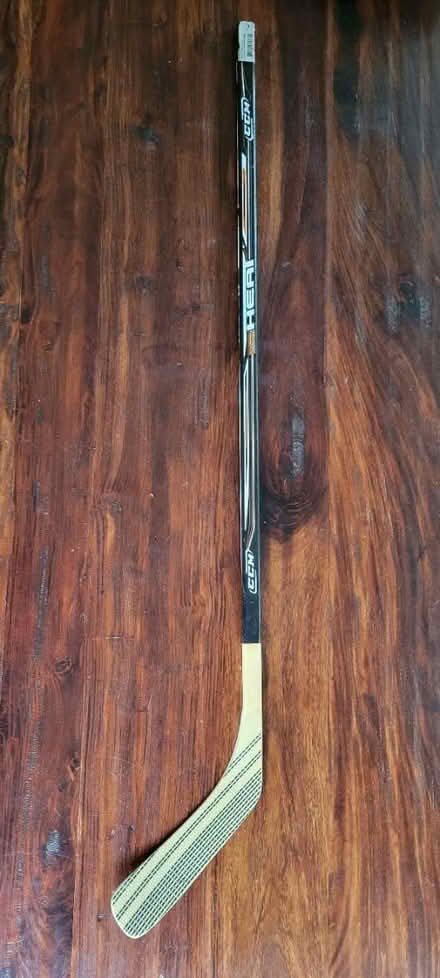 Photo of free Youth Hockey stick (Upper Beaches) #1