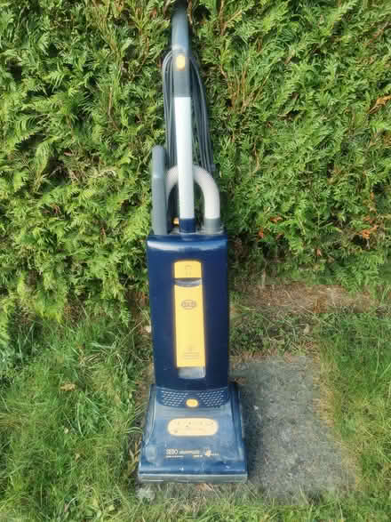 Photo of free Vacuum cleaner (Hanworth RG12) #1