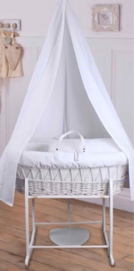 Photo of free Moses basket (L19 garston) #1