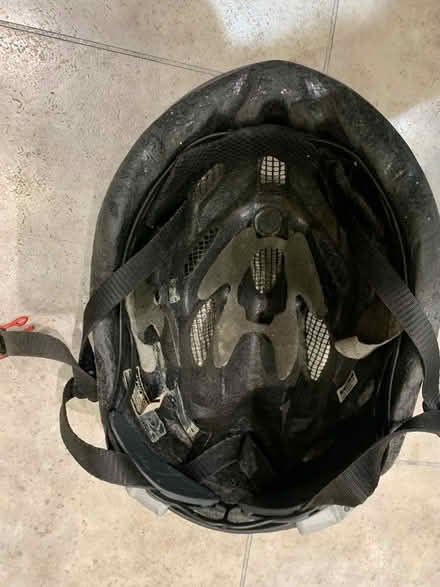 Photo of free Adults MET bike helmet (Hoole CH2) #2