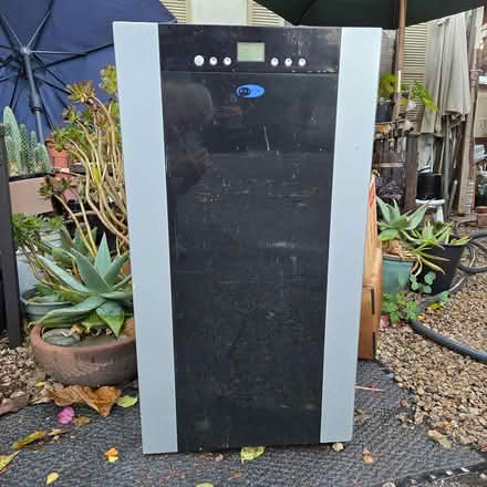 Photo of free Large A/C unit (Chiquita Avenue) #1