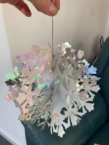 Photo of free Christmas decorations. Hanging stars and snowfkakes (Woodley RG5) #1