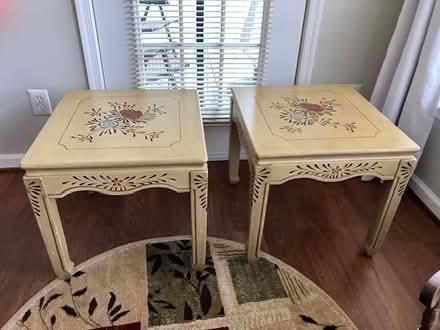 Photo of free coffee table and end tables (odenton) #2