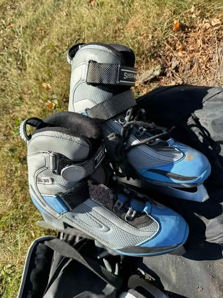 Photo of free Hockey skates (Victoria Park and Sheppard) #2