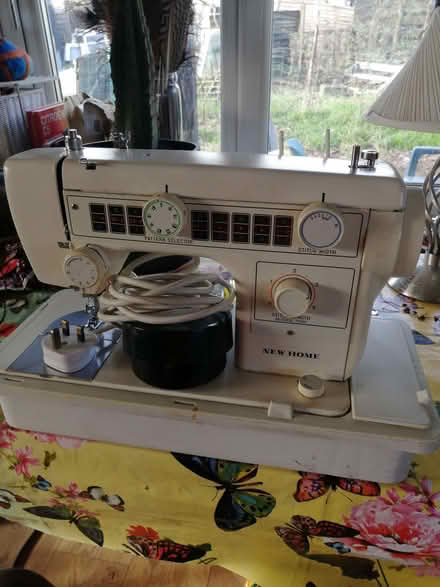 Photo of Sewing machine (Ashford Bowdler SY8) #1