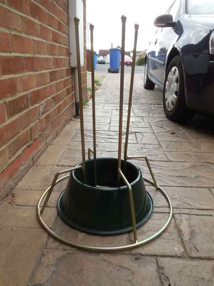 Photo of free Christmas tree stand (Garden City OX5) #1